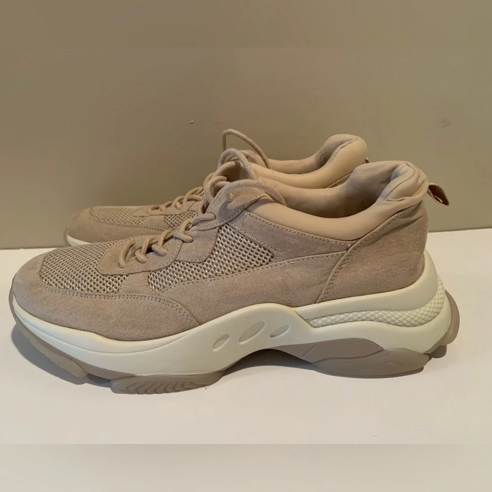 Steve Madden Yachi Beige Size‎ 9